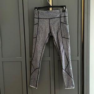 Lulu 🍋 patterned tight stuff tight